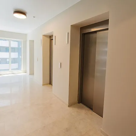 C37 - In Alezzi Odyssey Pool & Mamaia Nord Apartament 3*