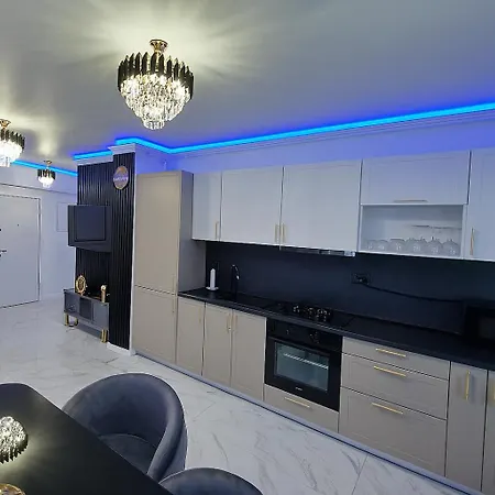 Apartament C37 - In Alezzi Odyssey Pool & Mamaia Nord 3*
