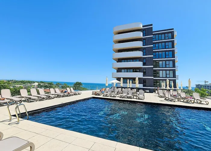 C37 - Alezzi Odyssey Pool &